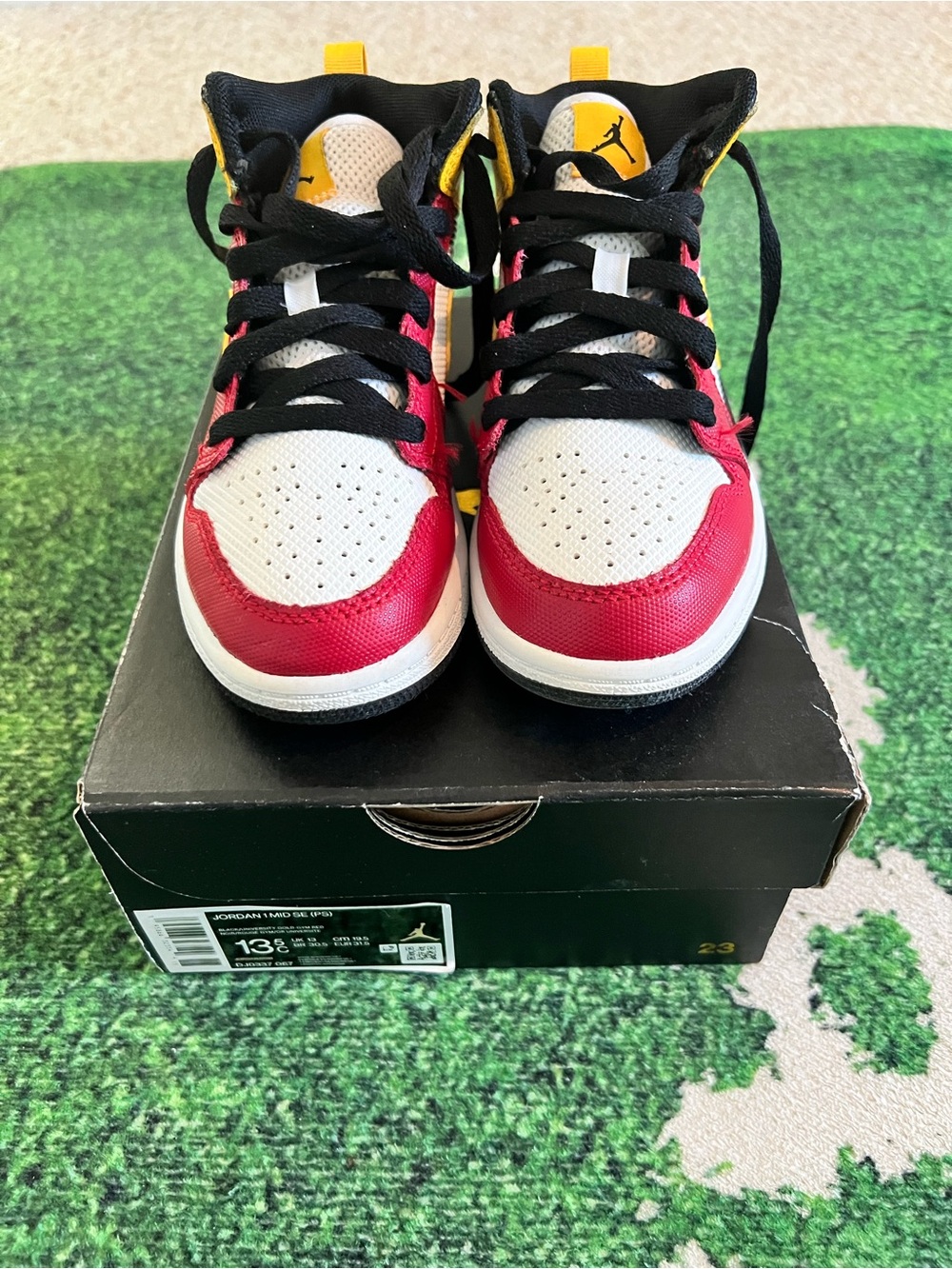 Kids Nike Jordan 1 High-Top Sneakers in Yellow, Red & White Size 13.5C - Picture 4 of 9